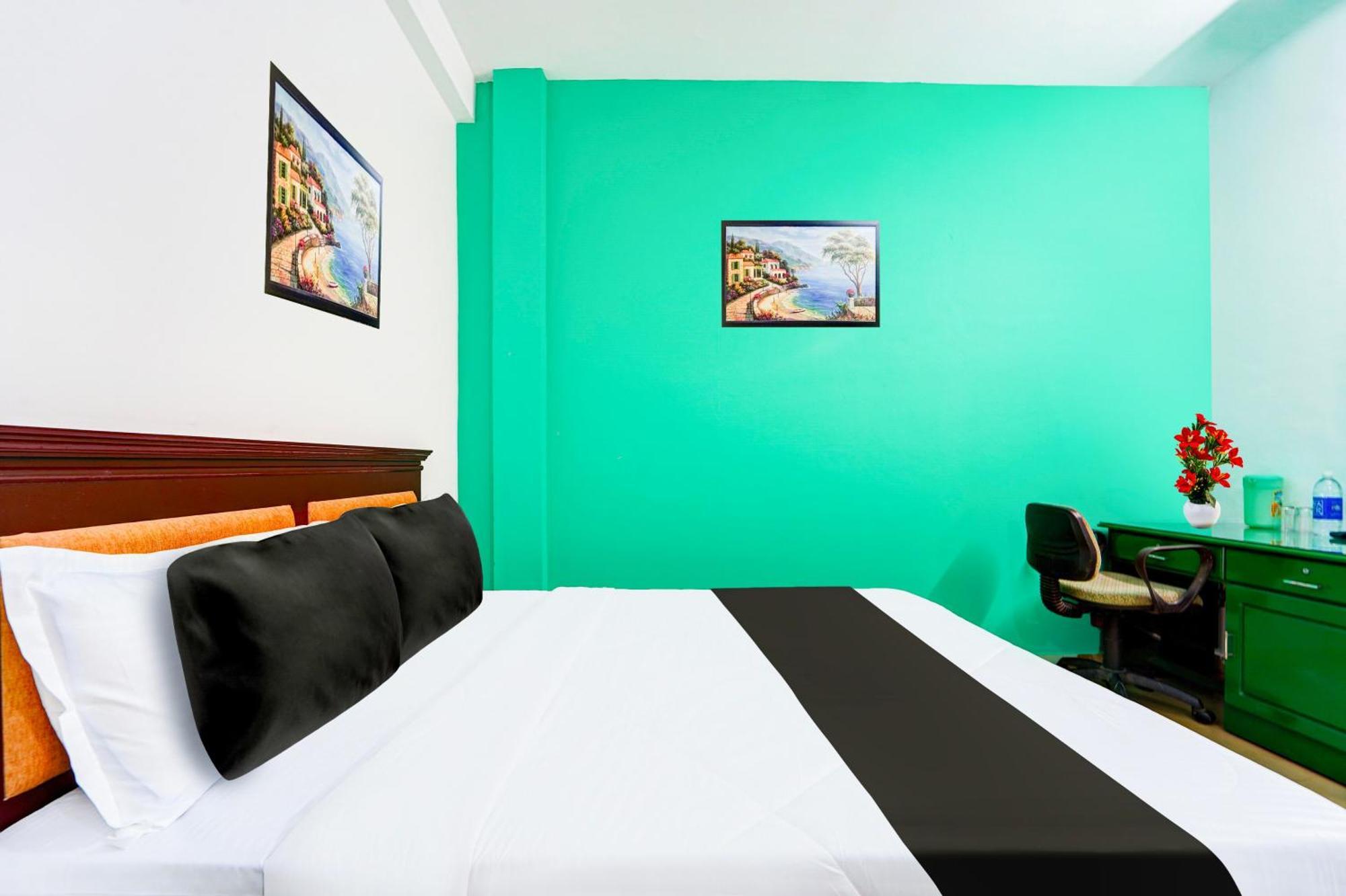 Super Hotel O Vennala Near Palarivattom Коччи Экстерьер фото