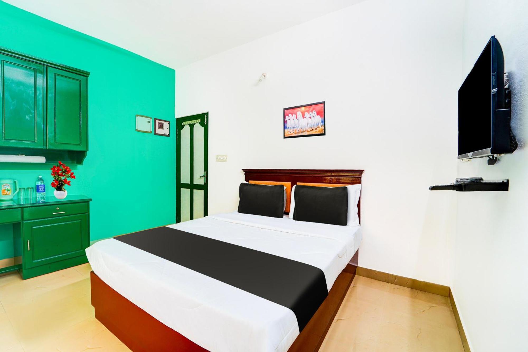 Super Hotel O Vennala Near Palarivattom Коччи Экстерьер фото